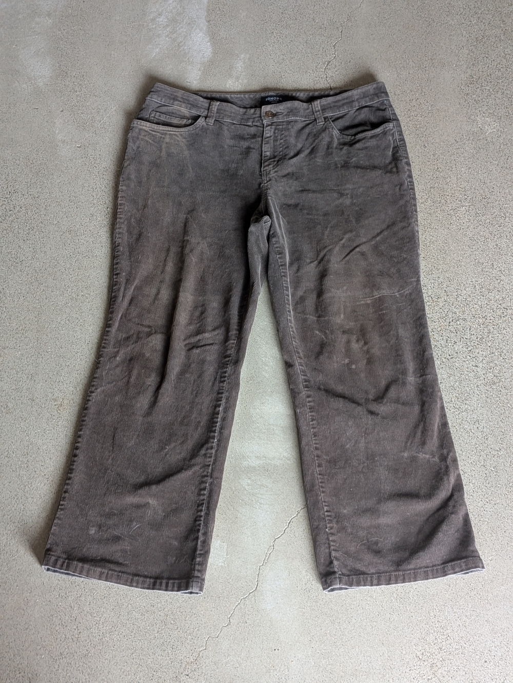 Sonoma Corduroy Pants in Olive Green